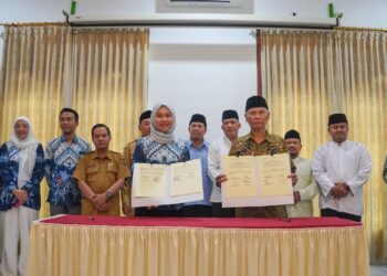 Pondok Pesantren Wali Barokah Kediri menandatangani Memorandum of Understanding MoU dan Memorandum of Agreement MoA dengan Fakultas Kedokteran Gigi FKG IIK Bhakti Wiyata Kediri Selasa 2712026 Foto Dok PPWB