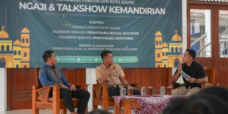 Pemuda LDII Kota Kediri mengajak generasi muda untuk lebih mandiri secara ekonomi melalui talkshow bertajuk Inspirasi Kemandirian Bersama Pengusaha Kuliner dan Konveksi pada Minggu 251 Dok LINES | LDII JAWA TIMUR Pemuda LDII Kota Kediri mengajak generasi muda untuk lebih mandiri secara ekonomi melalui talkshow bertajuk Inspirasi Kemandirian Bersama Pengusaha Kuliner dan Konveksi pada Minggu 251 Dok LINES