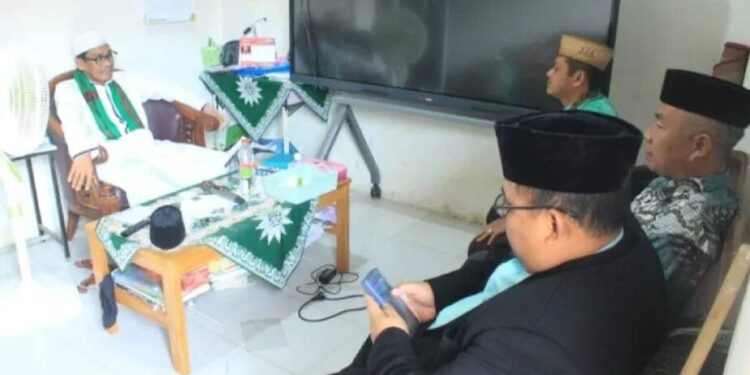 Cendekiawan NU Ahmad Ali bertemu Pimpinan Wilayah Muhammadiyah Sulawesi Barat di Mamuju Kamis 2912026 dalam rangka riset peran dakwah LDII Foto Dok LINES