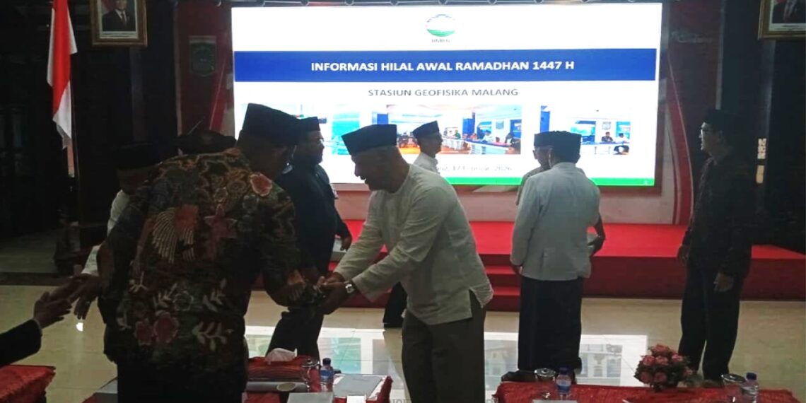 SambutRamadhan1447HKetuaLDIIKabupatenMalangHadiriKoordinasiInformasiHilaldiPendopoKepanjen | LDII JAWA TIMUR Ketua DPD LDII Kabupaten Malang H S Subianto menghadiri paparan Informasi Hilal Awal Ramadan 1447 Hijriah atau 2026 Masehi di Pendopo Kepanjen Kabupaten Malang Selasa 1722026 Foto LINES Malang