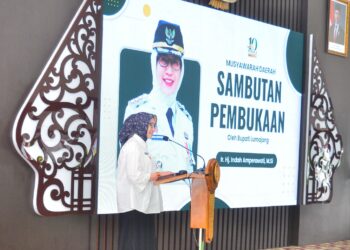 Bupati Indah Amperawati menyampaikan sambutan sekaligus membuka Musyawarah Daerah (Musda) X LDII Lumajang di Pendopo Arya Wiraraja, Lumajang, Rabu (11/2/2026). Foto: Dok. LINES Lumajang