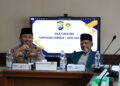 Kapolres Gresik AKBP Ramadhan Nasution kiri berbincang dengan Ketua DPD LDII Gresik Abdul Muis Zuhry kanan di kantor DPD LDII Gresik Rabu 1822026 Pertemuan tersebut membahas penguatan sinergi kamtibmas menjelang Ramadhan 1447 H Foto Dok LINES Gresik