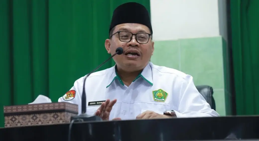 Kepala Kantor Kementerian Agama Kabupaten Nganjuk Abdul Rahman memberikan pembekalan moderasi beragama kepada ratusan santri Pondok Pesantren Al Ubaidah Kertosono Dok LINES Jatim
