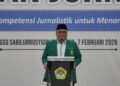 Ketua DPW LDII Jawa Timur Moch Amrodji Konawi menyampaikan sambutan dalam Pelatihan Jurnalistik di GSG Sabilurrosyidin Surabaya Sabtu 722026 dengan menegaskan peran jurnalis dalam menyampaikan informasi yang benar dan berimbang Foto Dok LINES Jatim