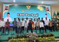 ldiigresiksantunianakyatimdandhuafadibulanramadan | LDII JAWA TIMUR DPD LDII Gresik menyalurkan santunan kepada 1500 anak yatim dan dhuafa dalam kegiatan LDII Berbagi di Bulan Suci dihadiri Bupati dan Forkopimda Gresik Foto LINES Gresik
