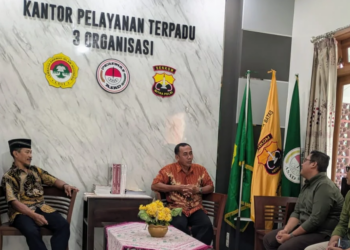 DPD LDII Kabupaten Situbondo menerima kunjungan Kabag Intel Kejari Situbondo, Iwan Darmawan, bersama jajaran di Kantor Sekretariat, Kamis (12/2). Foto: Dok. LINES Situbondo