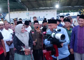 Rukyatul hilal di Situbondo dihadiri Bupati Yusuf Rio Wahyu Prayogo Wakil Bupati Ulfiyah jajaran Kemenag serta perwakilan ormas keagamaan termasuk LDII saat pemantauan hilal penentuan 1 Ramadhan 1447 H di Pelabuhan Kalbut Kecamatan Mangaran Selasa 1722026 Foto Dok LINES Situbondo