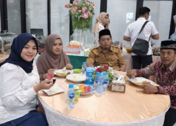 Wakil Ketua DPD LDII Situbondo, Hartono (kanan), menghadiri Safari Ramadan di Mapolres Situbondo, Senin (23/2/2026). Foto: LINES Situbondo