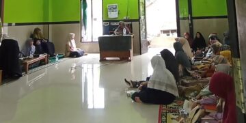 wanita ldii mojoagung | LDII JAWA TIMUR Pengajian rutin bertema Pemberdayaan Ibu sebagai Fondasi Strategis dalam Mencetak Generasi Unggul digelar PC LDII Mojoagung sebagai upaya menguatkan peran ibu menghadapi tantangan era digital Minggu 82 Dok LINES