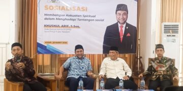 Anggota DPRD Jatim Khusnul Arif menggelar sosialisasi penguatan spiritual bersama ratusan warga LDII di Kediri menghadapi tantangan sosial Foto LINES Kediri