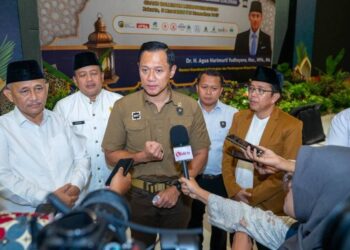Menteri Koordinator Bidang Infrastruktur dan Pembangunan Kewilayahan Agus Harimurti Yudhoyono di Ponpes Minhajurrosyidin Foto LINES