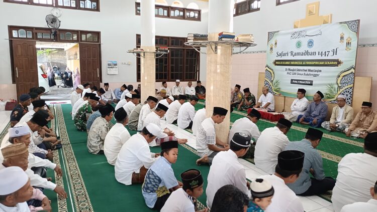 Ratusan warga mengikuti kegiatan Safari Ramadan 1447 H bersama MUI dan Forkopimcam Sekaran di Masjid Shirothol Mustaqim