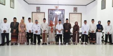 Pengurus DPD LDII Ngawi saat mengikuti Open House Idul Fitri Bupati Bupati Ngawi Ony Anwar Harsono Foto LINES Ngawi