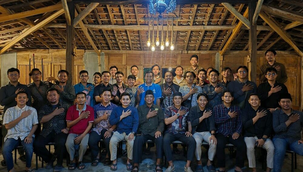 Pemuda LDII Kabupaten Sidoarjo mengadakan konsolidasi organisasi sekaligus buka puasa bersama di Limasan Kopi Candi Sidoarjo Minggu 13 Dok LINES Sidoarjo