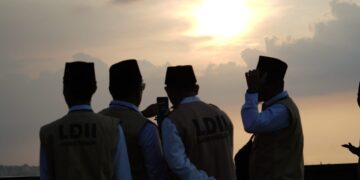 pengamatnhilal1syawal1447hidulfitri2026dipantaitanjungkodoklamongan | LDII JAWA TIMUR Tim Falakiyah LDII Jawa Timur melakukan pengamatan hilal 1 Syawal 1447 H di Pantai Tanjung Kodok Lamongan Kamis 193 Foto LINES Jatim