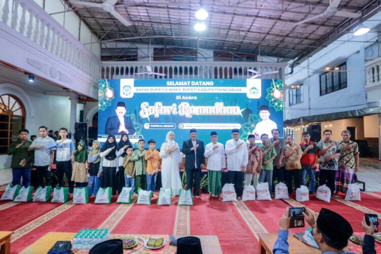 Bupati Nganjuk bersama jajaran Forkopimda saat Safari Ramadan di Ponpes Al Ubaidah Kertosono foto PID Al Ubaidah