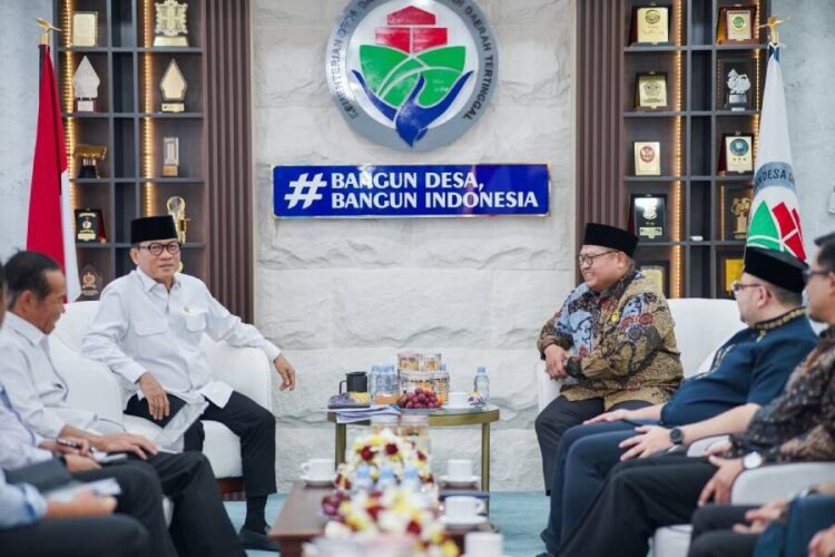 Jajaran DPP LDII bertemu Mendes PDT Yandri Susanto Foto LINES