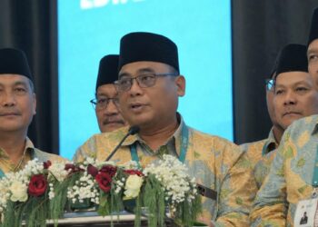 Ketua DPW LDII Jawa Timur H Moch Amrodji Konawi menyampaikan pemandangan umum pada Munas X LDII di Jakarta Foto LINES