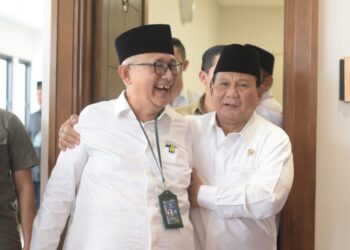 Prabowo Subianto bersama Ketum LDII KH Chriswanto Santoso di Rakernas LDII 2023 Foto LINES