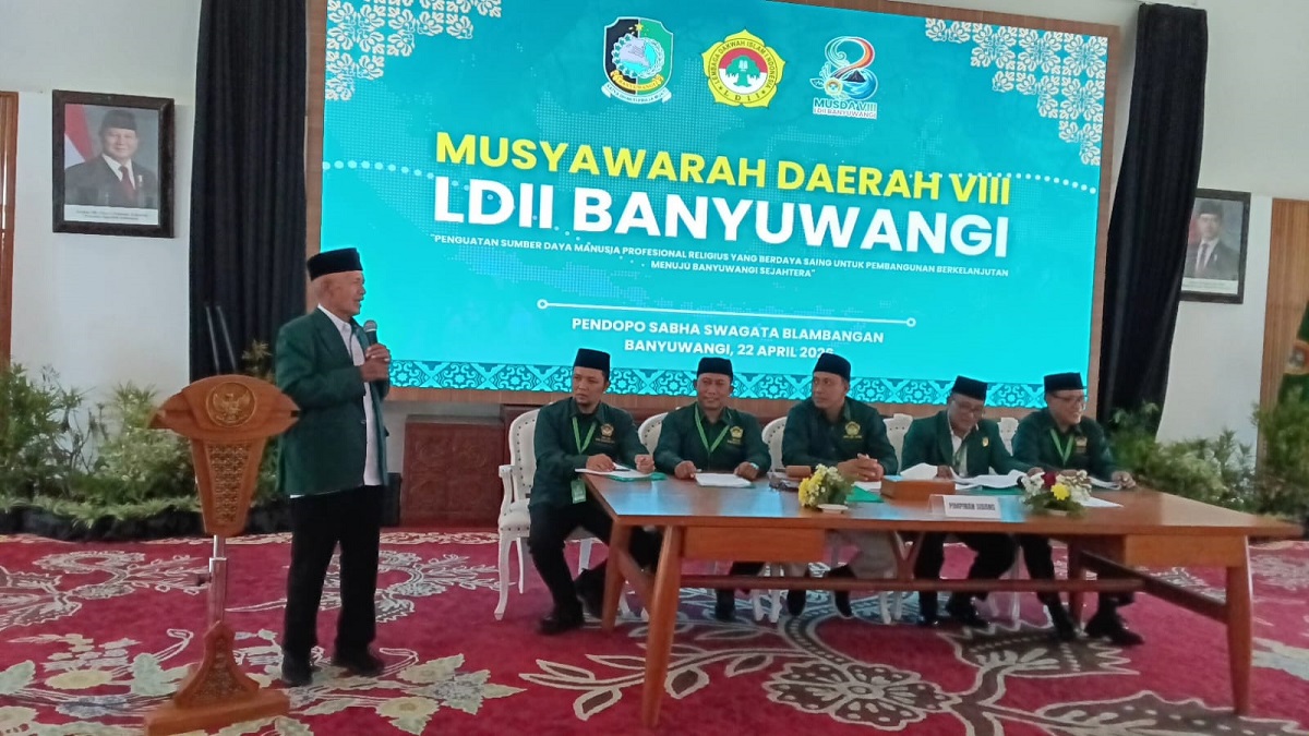 Ketua DPD LDII Banyuwangi masa bakti 20212026 H Astro Junaedi memberikan sambutan pada Musda VIII LDII Banyuwangi 