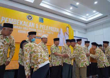 Pelepasan calon jamaah haji KBIHU Hudallil Muttaqin Surabaya Foto LINES Jatim