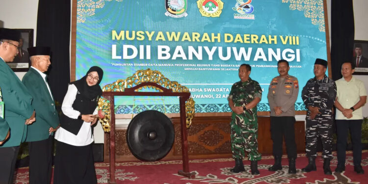 Bupati Ipuk Fiestiandani membuka Musda VIII LDII Banyuwangi Foto Pendim 0825Banyuwangi