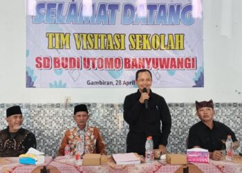 Kasubag Perencanaan dan Program Dinas Pendidikan Banyuwangi Muisman kunjungi SD Budi Utomo Banyuwangi Foto LINES Banyuwangi