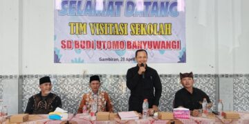 Kasubag Perencanaan dan Program Dinas Pendidikan Banyuwangi Muisman kunjungi SD Budi Utomo Banyuwangi Foto LINES Banyuwangi