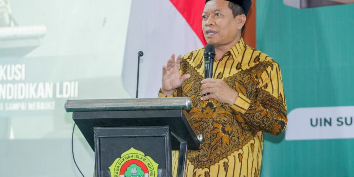Sekretaris PW Muhammadiyah Jatim yang juga Staff Ahli Kemendikdasmen Prof Dr Biyanto menilai Buku berisi sistem pendidikan LDII tersebut menarik karena ditulis dari sudut pandang pihak luar LDII sehingga hasilnya dinilai lebih objektif cukup berbobot dan layak dijadikan rujukan Dok LINES Jatim