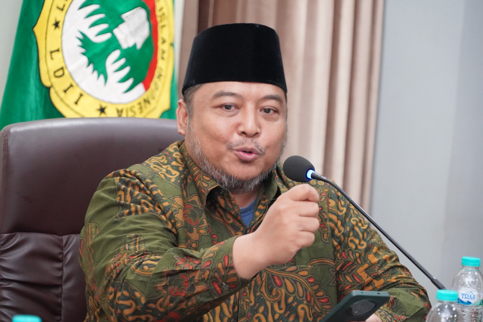 Sekretaris DPW LDII Jawa Timur Bambang Raditya Purnomo konsolidasi ini menjadi momentum menyatukan langkah dan persepsi dalam menjalankan tiga amanah DPP penguatan organisasi capacity building PC PAC dan kolaborasi stakeholder Dok LINES Jatim