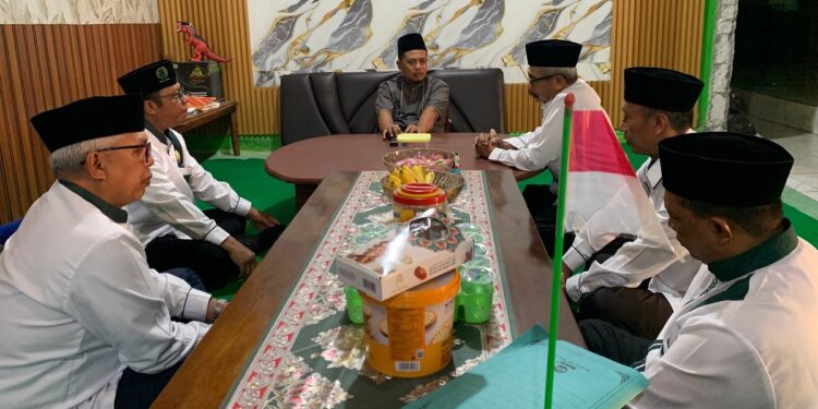 Jajaran DPD LDII Magetan silaturahim ke Ketua PCNU Kiai Susanto Foto LINES Magetan