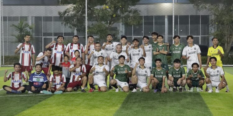 Kebersamaan Pemuda LDII dan Pemuda Muhammadiyah Gresik dalam kegiatan fun football menjadi langkah mempererat sinergi dan kolaborasi antarpemuda Minggu 286 Foto LINES Gresik
