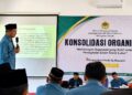 Wakil Ketua DPD LDII Kabupaten Kediri Suwandra memaparkan pentingnya pendidikan karakter sebagai fondasi kaderisasi dalam Konsolidasi Organisasi Minggu 286 Foto LINES Kediri