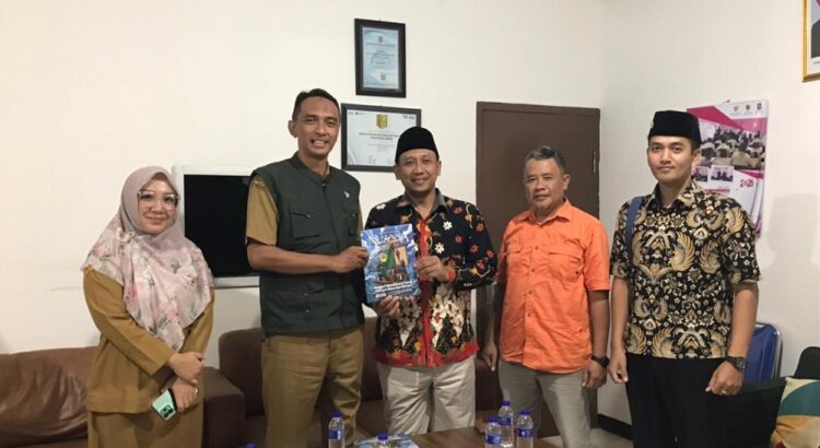 Pengurus LDII Jember berkunjung ke Diskominfo untuk membahas rencana Diklat Jurnalistik bagi generasi muda guna meningkatkan literasi digital dan promosi potensi daerah Foto LINES Jember