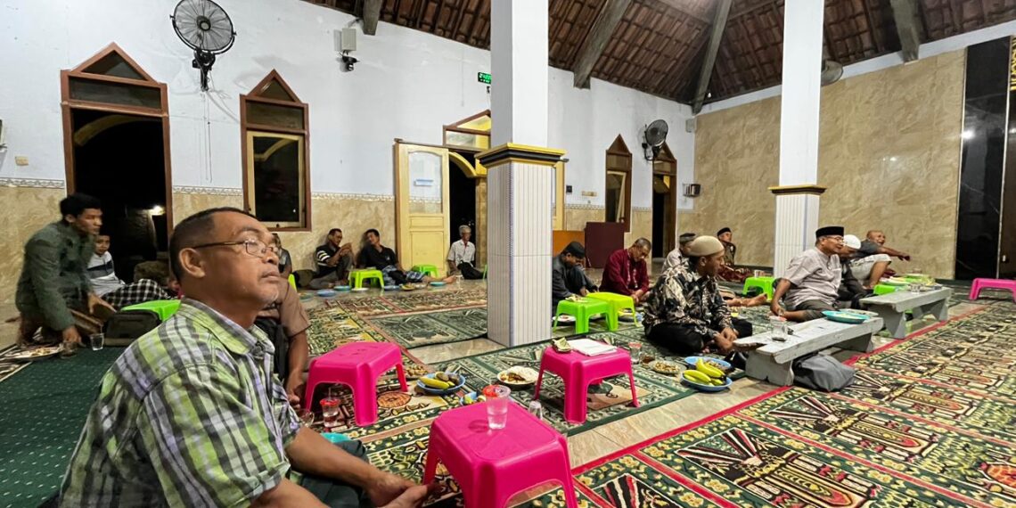 PC LDII Mojoagung memberikan pembekalan kepada puluhan pengurus Pimpinan Anak Cabang PAC se Kecamatan Mojoagung untuk penguatan kapasitas organisasi Dok LINES Jombang