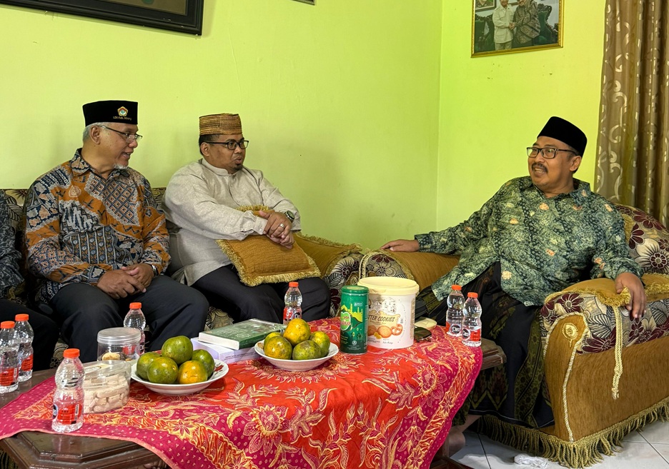 silalaturahimdppldiidenganketuapbnu | LDII JAWA TIMUR Dwi Pramono tengah bersama jajaran pengurus Kabupaten Malang LDII berdialog dengan Ketua PBNU KH Ahmad Fahrur Rozi