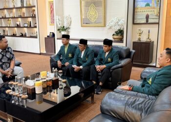 Bupati Gresik Fandi Akhmad Yani menerima silaturahmi pengurus DPD LDII Kabupaten Gresik di Kantor Bupati Kamis 167 Foto LINES Gresik