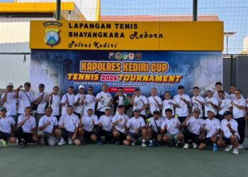 Ketua DPD LDII Kota Kediri menghadiri pembukaan Turnamen Tenis Kapolres Kediri Cup 2026 yang mempererat sportivitas dan silaturahim, Rabu (17/6). Foto: LINES Kediri