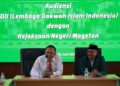 Kepala Kejaksaan Negeri Magetan Soekesto Ariesto (kiri) menerima audiensi DPD LDII Kabupaten Magetan di Gedung Serba Guna Kejari Magetan, Senin (20/7/2026). Foto: LINES Magetan