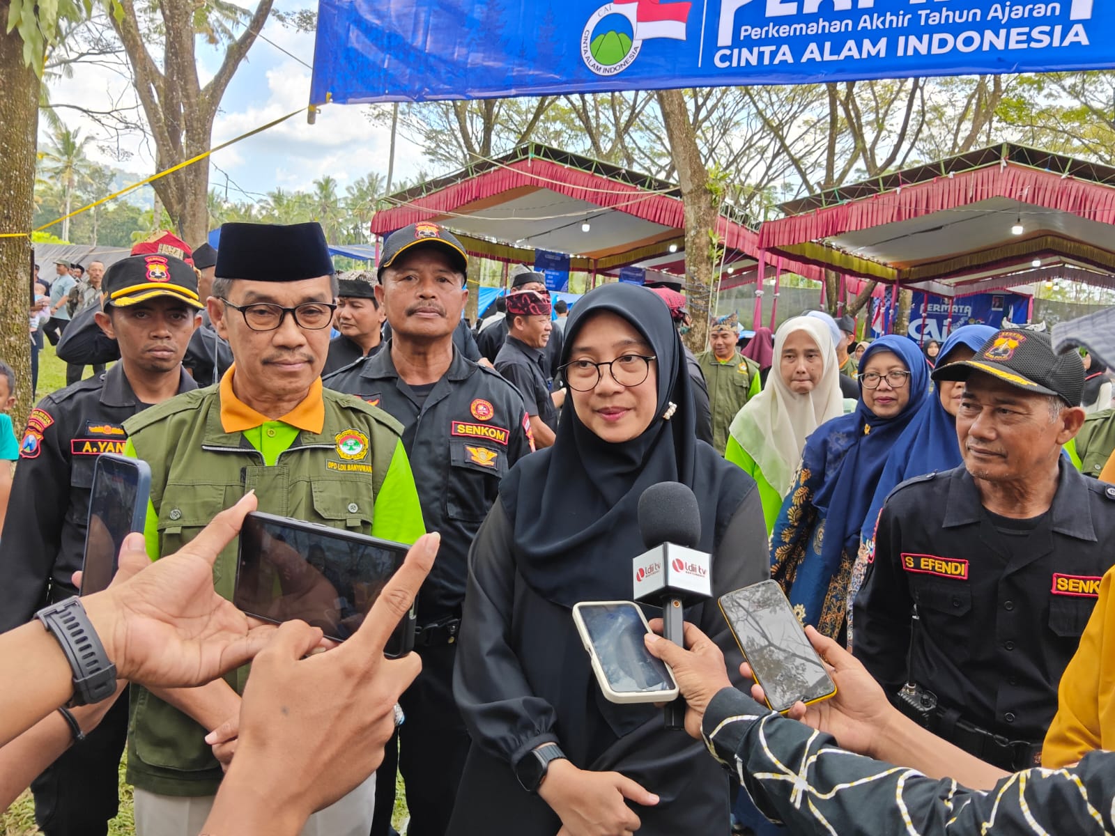 bupatiipukhadiripermatacai47ldiibanyuwangi | LDII JAWA TIMUR Bupati Banyuwangi Ipuk Fiestiandani memberikan keterangan kepada awak media usai membuka Permata CAI ke 47