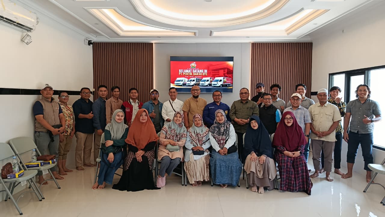 kunjunganpengusahaldiijatimdipentolbaksooyenganjuk | LDII JAWA TIMUR Peserta Biztrip Barokah Himpunan Pengusaha LDII HPL Jawa Timur mengabadikan momen kunjungan ke unit usaha Pentol Bakso Oye di Kabupaten Nganjuk