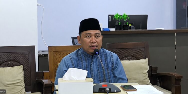 ldiijatimberimasukancegahperundungan | LDII JAWA TIMUR Anggota Biro PKD DPW LDII Jatim Nanang Ridwan menjelaskan pentingnya menciptakan lingkungan pesantren yang aman melalui pembinaan dan pengawasan santri Minggu 127 Foto LINES Jatim