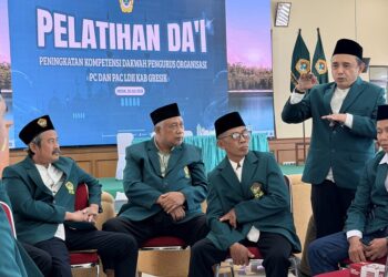 pelatihandaildiigresik | LDII JAWA TIMUR Peserta mengikuti sesi diskusi pada Pelatihan Dai yang digelar DPD LDII Kabupaten Gresik di Ballroom DPD LDII Gresik Minggu 2672026 Foto LINES Gresik