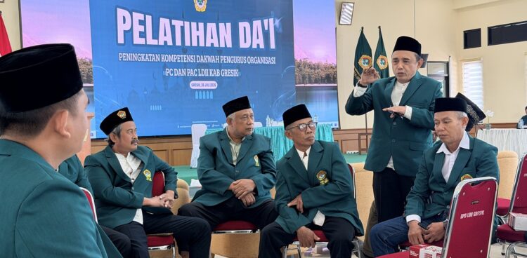 Peserta mengikuti sesi diskusi pada Pelatihan Dai yang digelar DPD LDII Kabupaten Gresik di Ballroom DPD LDII Gresik Minggu 2672026 Foto LINES Gresik
