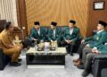 wakilbupatigresikterimasilaturahimpengurusldii | LDII JAWA TIMUR Ketua DPD LDII Kabupaten Gresik Khusnul Hamidi menyampaikan program pengabdian organisasi saat bersilaturahim dengan Wakil Bupati Gresik Asluchul Alif Selasa 2872026 Foto LINES Gresik