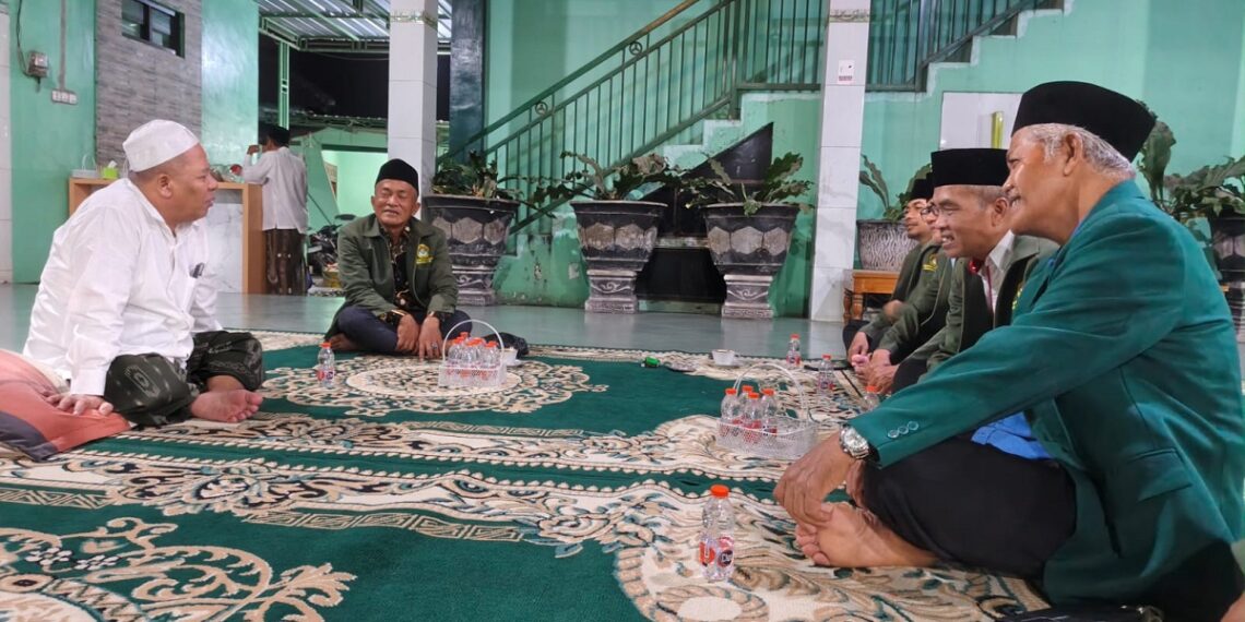DPDLDIIKabupatenJombangBersilaturahimdenganGusSalman | LDII JAWA TIMUR DPD LDII Jombang menyampaikan kesiapan menyiapkan tenaga kesehatan untuk mendukung Muktamar NU 2026 saat bertemu Wakil Bupati Gus Salman Kamis 307 Foto LINES Jombang