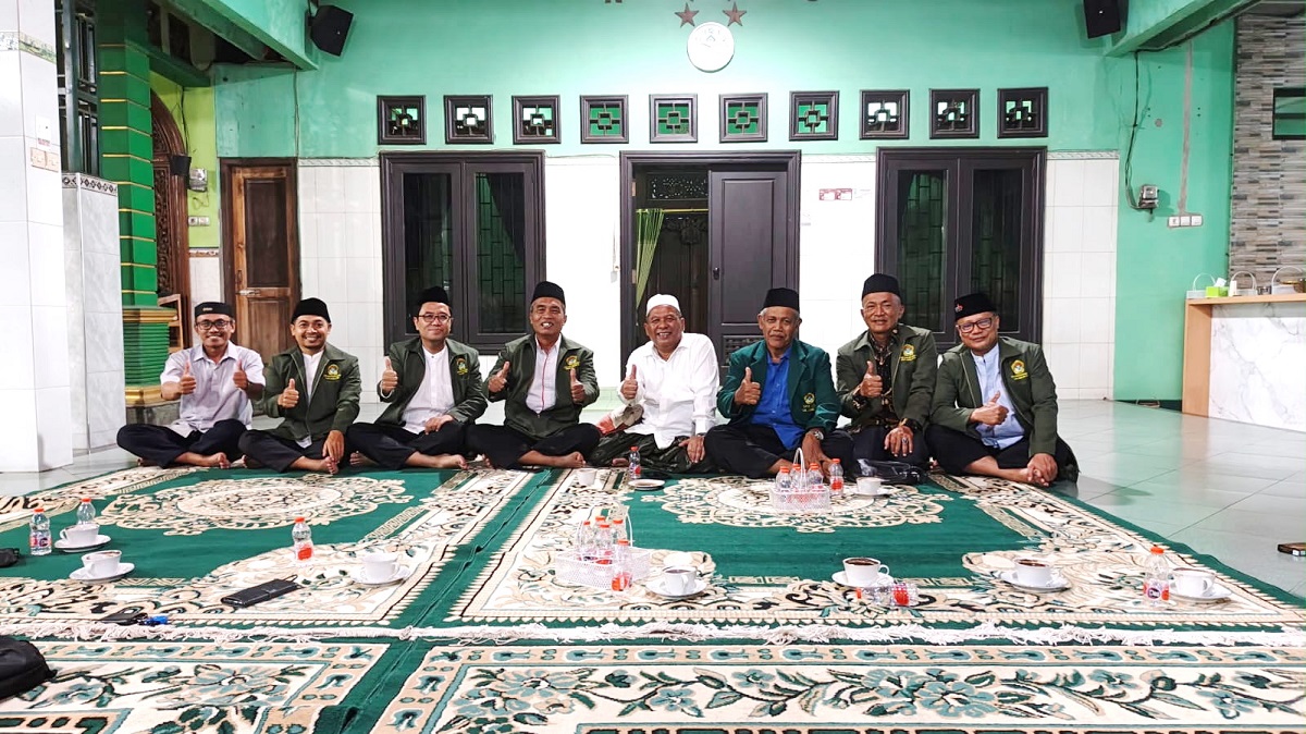 PengurusLDIIJombangBersilaturahimdenganGusSalman | LDII JAWA TIMUR Pengurus DPD LDII Jombang bersama Wakil Bupati Jombang Gus Salman seusai silaturahim