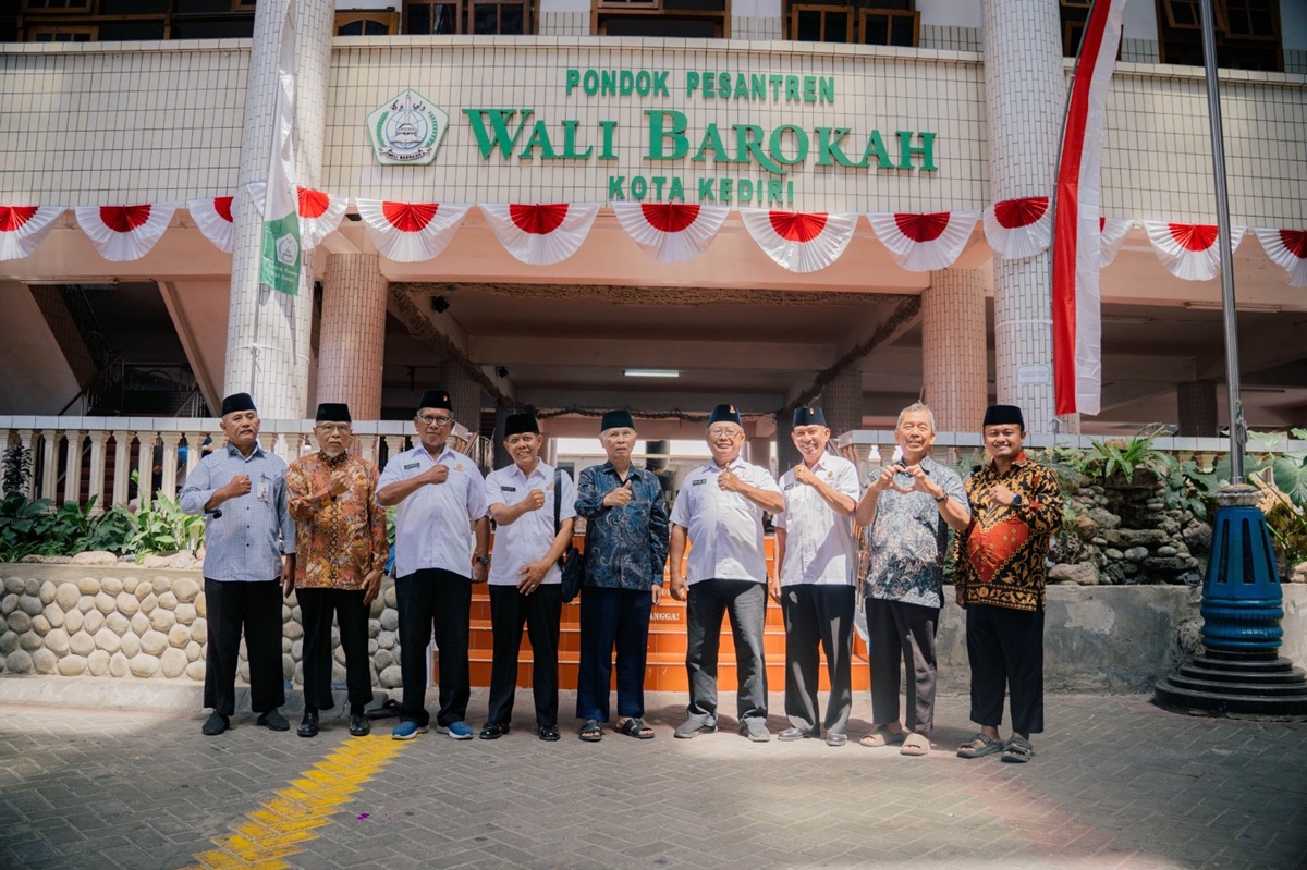 Pepabribersamapengurusponpeswalibarokahkediri | LDII JAWA TIMUR Pepabri bersama pengurus Ponpes Wali Barokah mengabadikan momen kunjungan