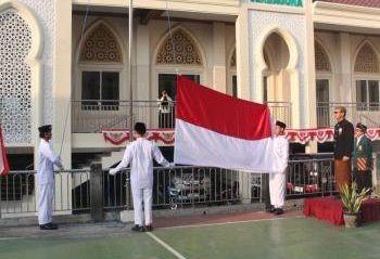 UpacaraKemerdekaanRIPonpesBaitulMakmurLDIIGresik | LDII JAWA TIMUR Pondok Pesantren Baitul Makmur Laban Gresik menggelar upacara peringatan HUT ke 81 Kemerdekaan Republik Indonesia Senin 1782026 Foto LINES Gresik