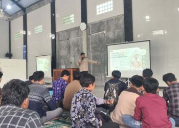 Pemuda LDII Karanggeneng menggelar Seminar Pengenalan Profesi bertajuk “Mau Jadi Apa Kamu?”, Minggu (16/8). Foto: LINES Lamongan